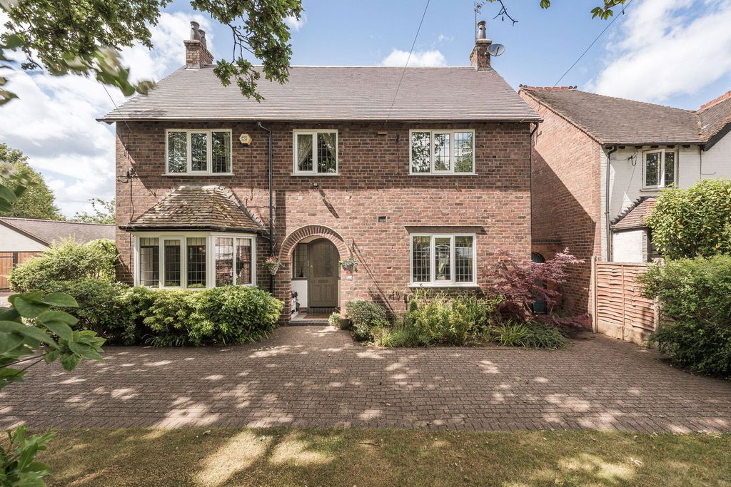 Property photo 2 of 54