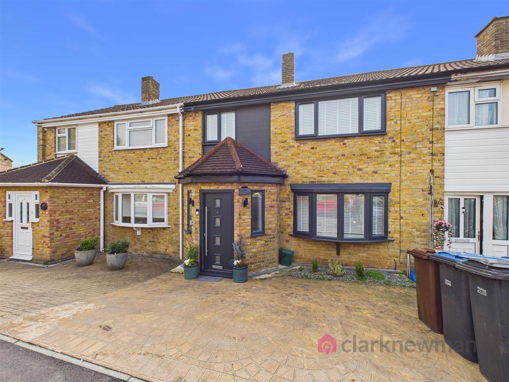 Property photo 1 of 20 Front