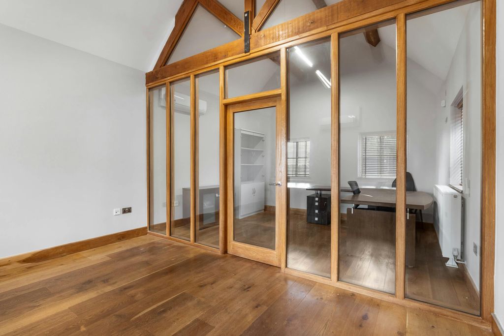 Property photo 3 of 47 P3435176.Jpg