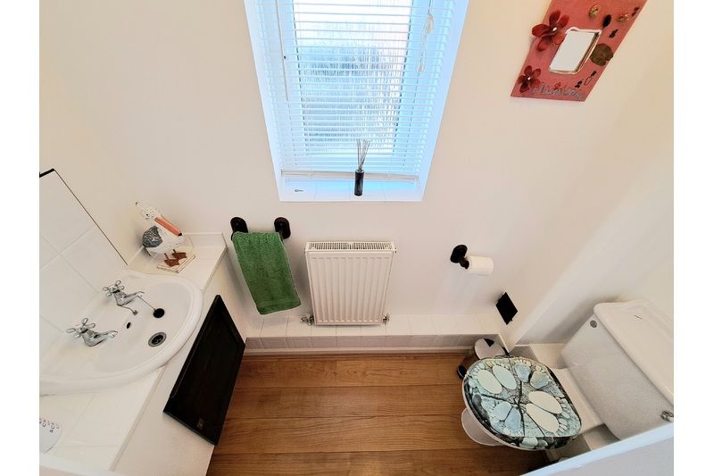 Property photo 3 of 28