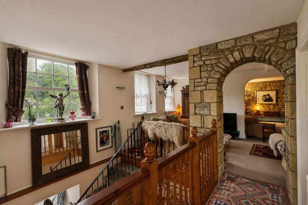 Property photo 2 of 23 Fc780078-F823-4710-Bb07-Dbafec64Af49