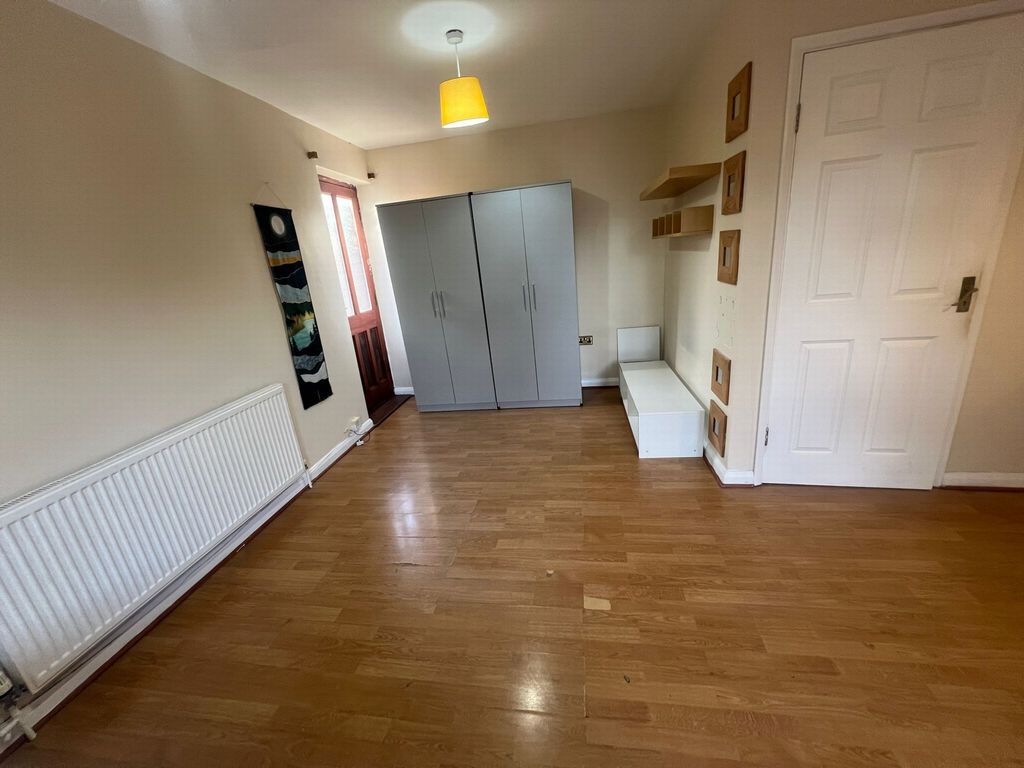 Property photo 2 of 14 Photo 1