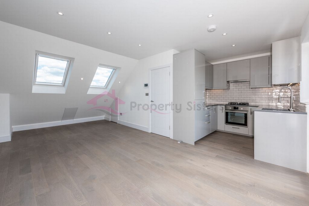 Property photo 2 of 11 Photo 2