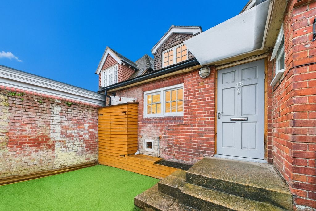 Property photo 3 of 8 Picture No. 02