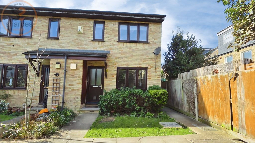 Property photo 1 of 11 De24309E-5B9B8c38-4E28-4cd2-8A42-Fa4724841c18