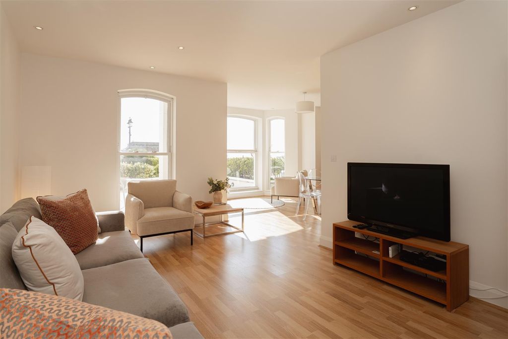 Property photo 3 of 29 4.Jpg