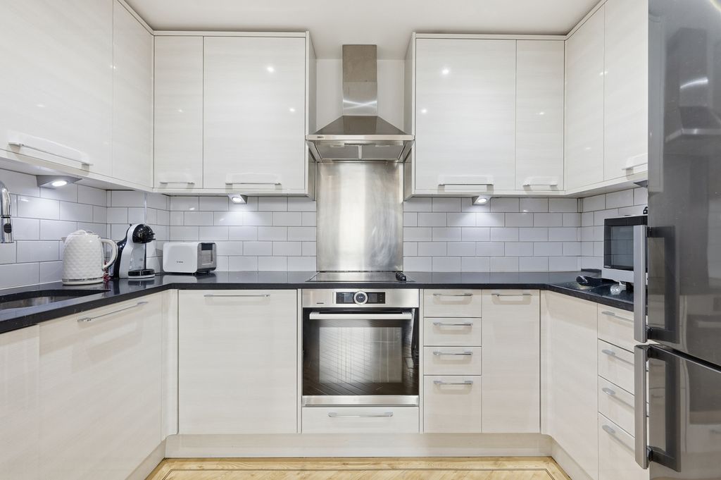 Property photo 3 of 11 Img_3702