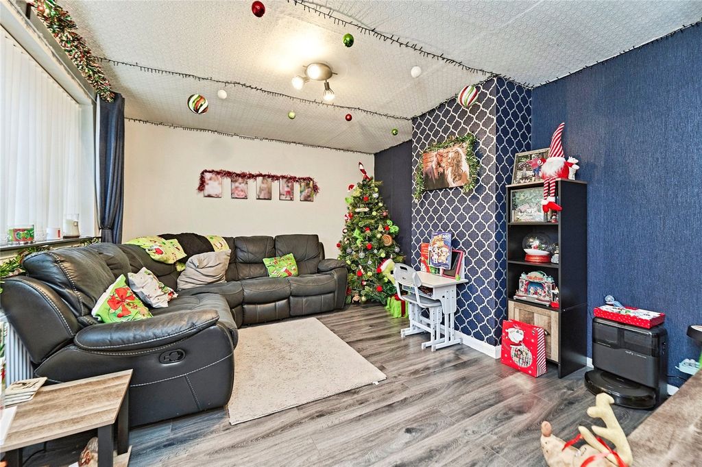 Property photo 2 of 17 Picture No. 03