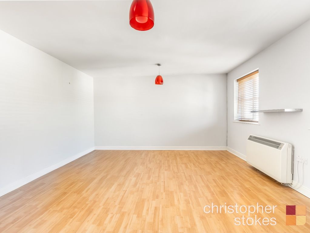 Property photo 2 of 17 4248974