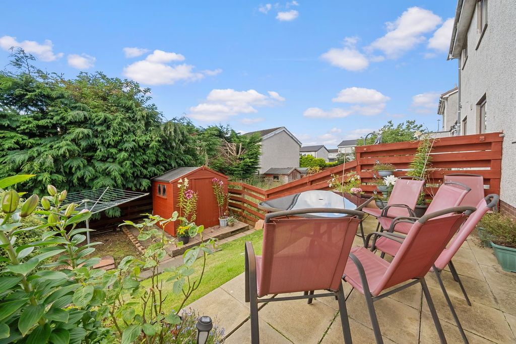 Property photo 3 of 28