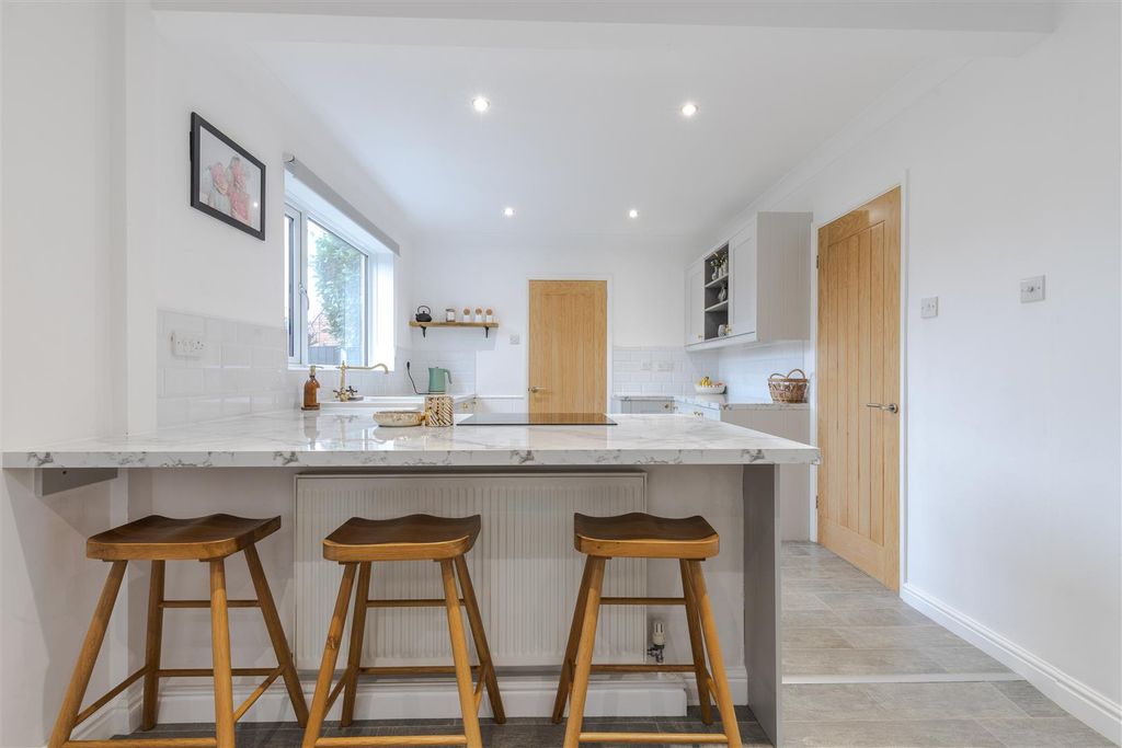 Property photo 2 of 24 Kitchen Diner