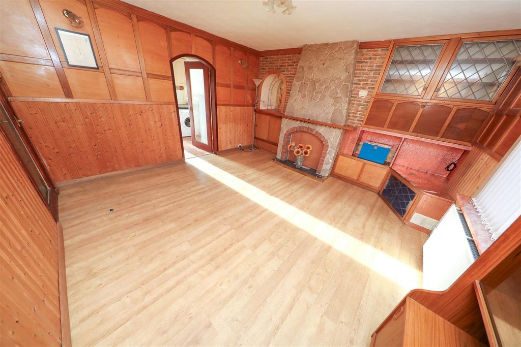 Property photo 3 of 13 C