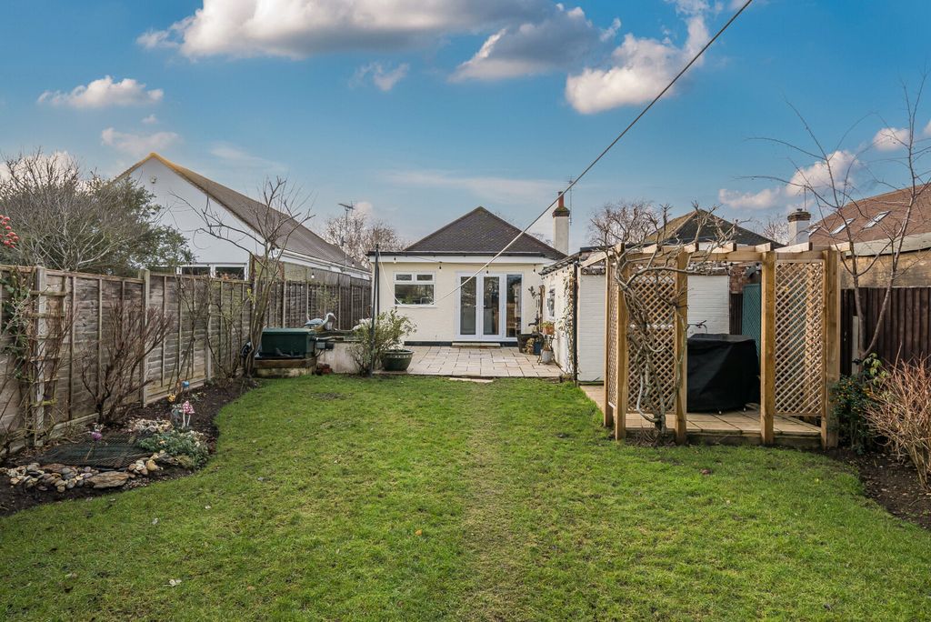 Property photo 3 of 19 1396943-4-6967Adc...