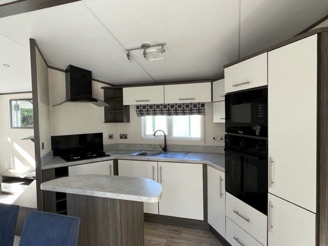 Property photo 3 of 11 3