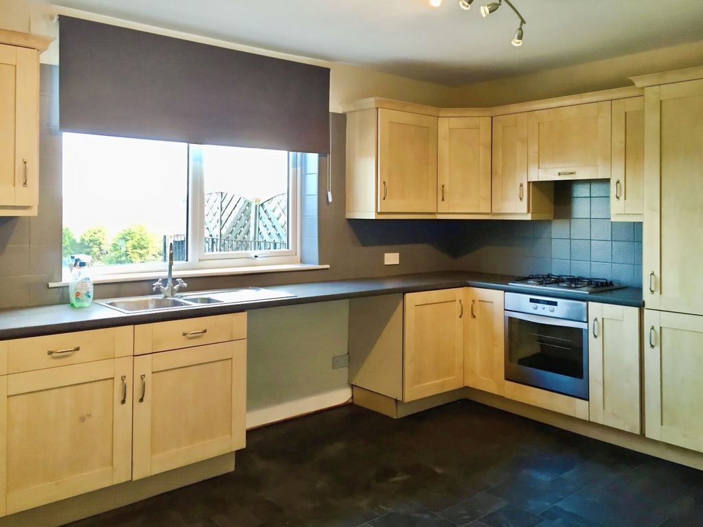 Property photo 2 of 8 76c72B60-A08c1693-10ee-4d81-B019-B51338048824