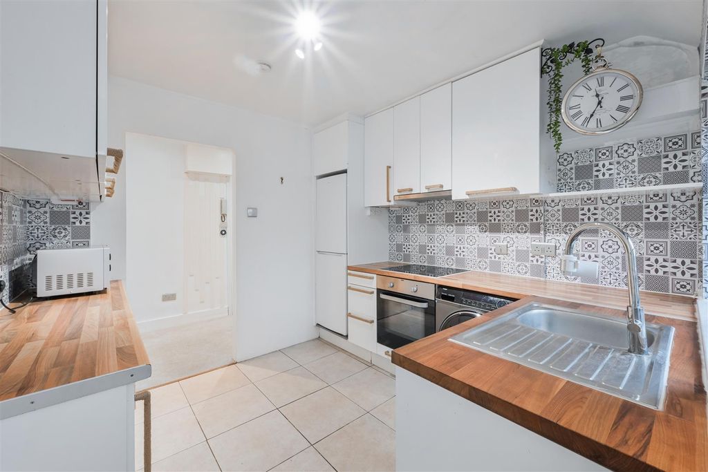 Property photo 2 of 13 South Street,  (3).Jpg