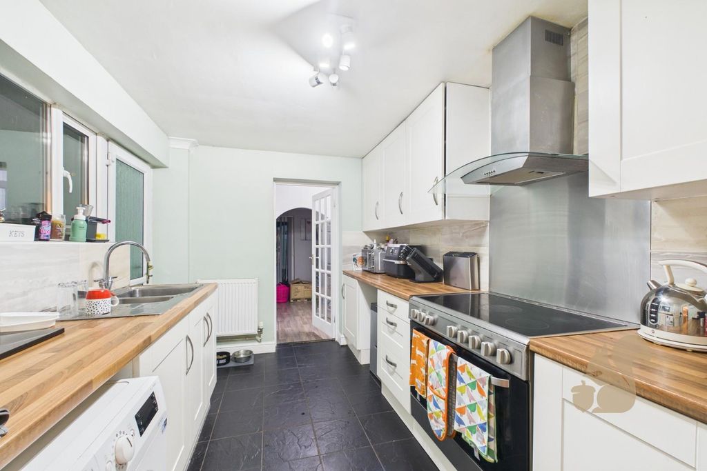 Property photo 3 of 20 Cam01659G0-Pr0666-Still005.Jpg