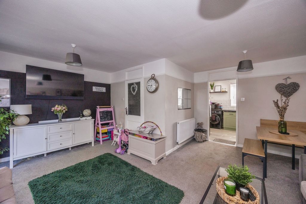 Property photo 1 of 15 Pbox-Img.Jpg