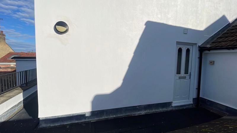 Property photo 1 of 7 Photo 7