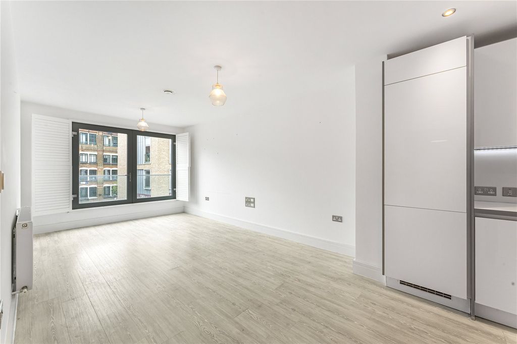 Property photo 3 of 9 Reception Room