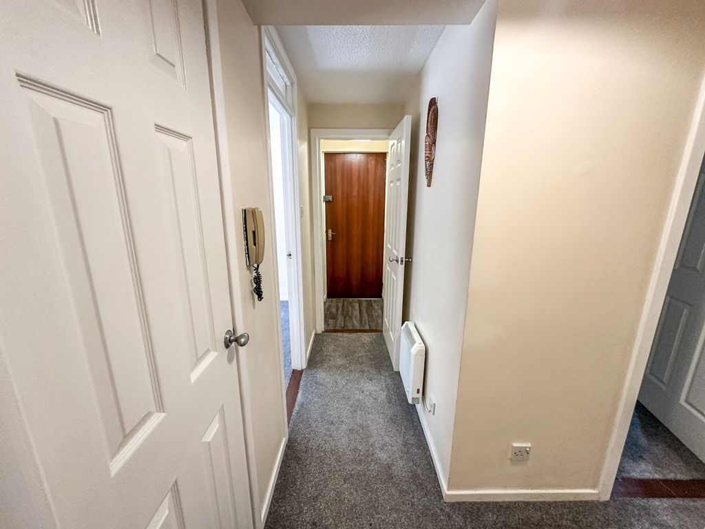 Property photo 2 of 11 Image 1