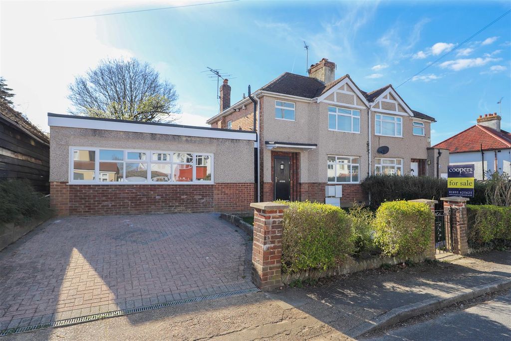 Property photo 1 of 13