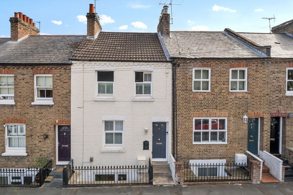 Property photo 1 of 13