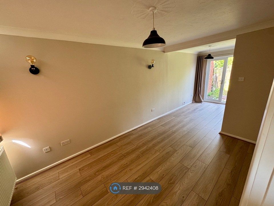Property photo 2 of 19 Lounge/Diner Has New Laminate Wood Flooring
