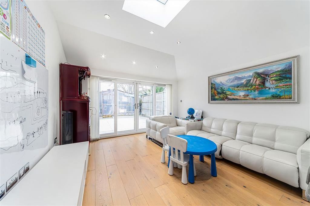 Property photo 2 of 6