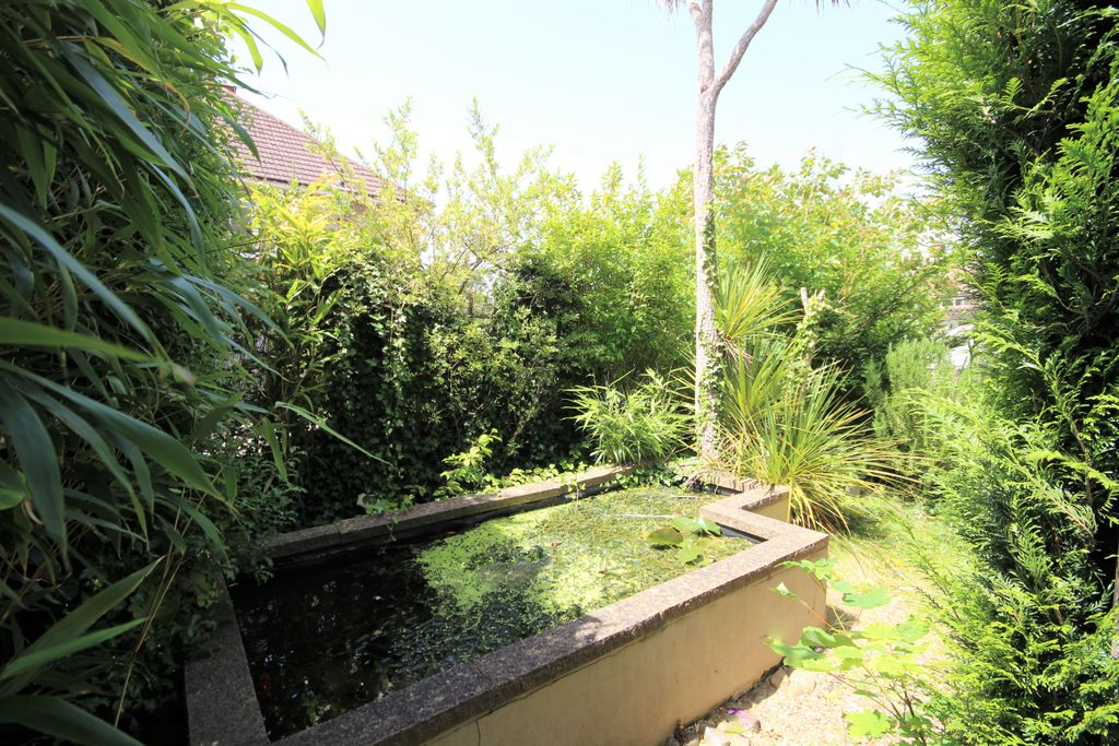 Property photo 3 of 12 Image