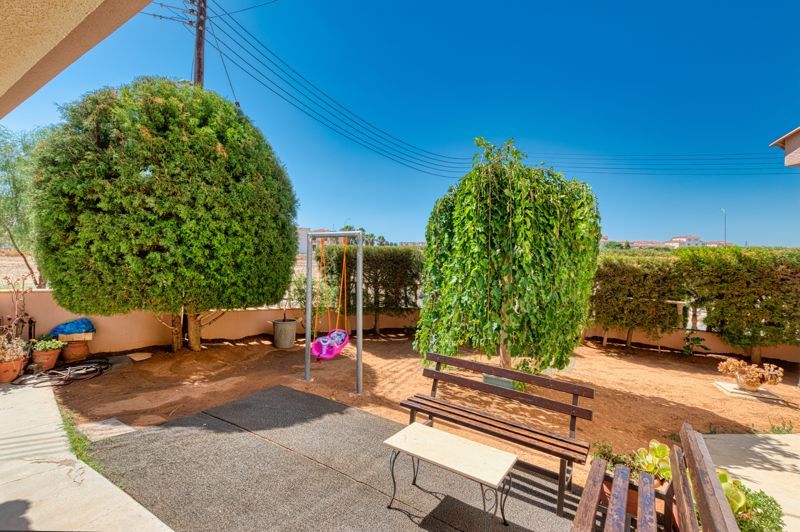 Property photo 3 of 26 Garden