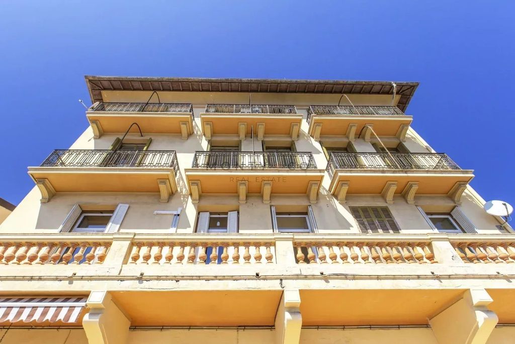 Property photo 1 of 6 Nice Bourgeois House To Renovate – Panoramic Sea View, 5 Minutes From Monaco