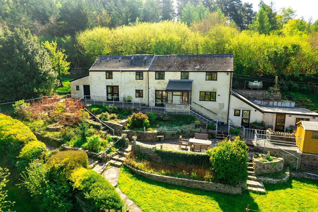 Property photo 1 of 31