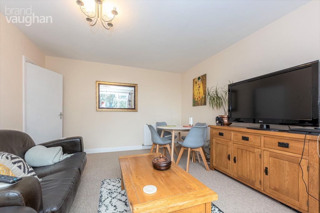 Property photo 1 of 5 Living Room