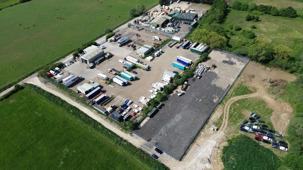 Property photo 2 of 8 Dji_0983.Jpg
