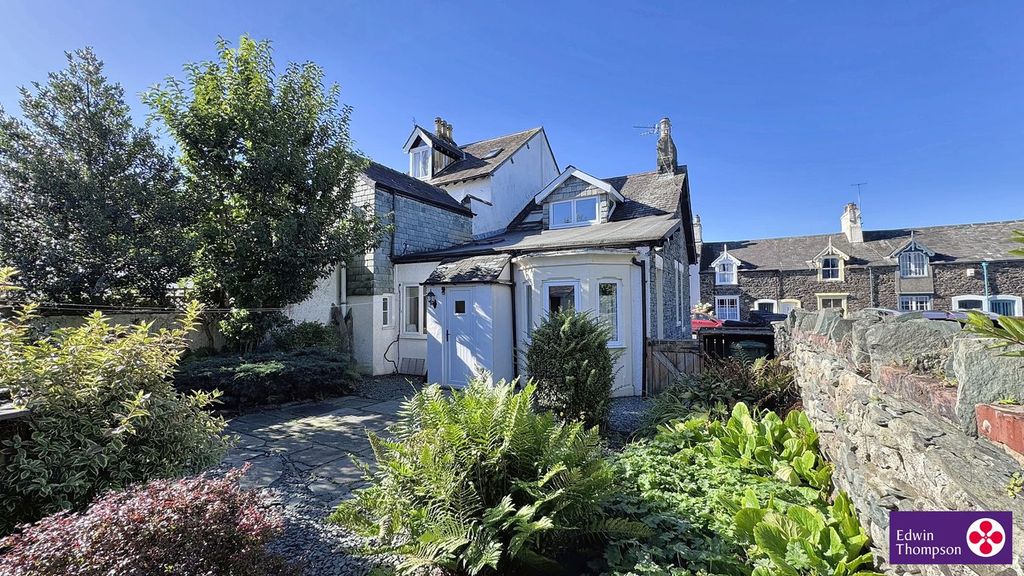 Property photo 1 of 28