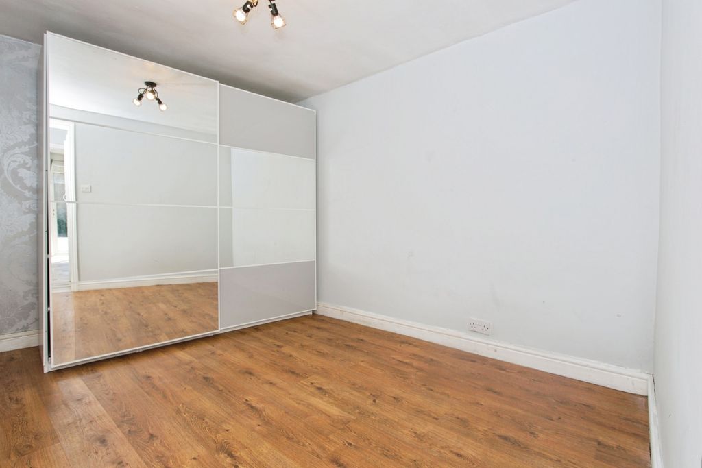 Property photo 3 of 13 Pbox-Img.Jpg
