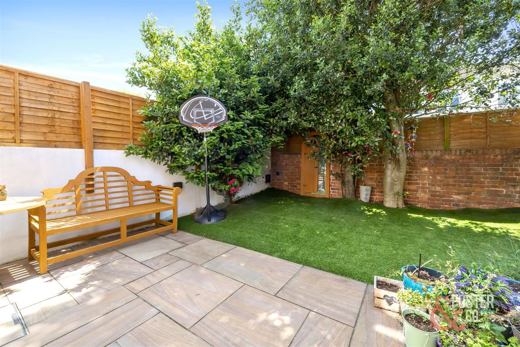 Property photo 3 of 23 Addison Road, 84-021.Jpg