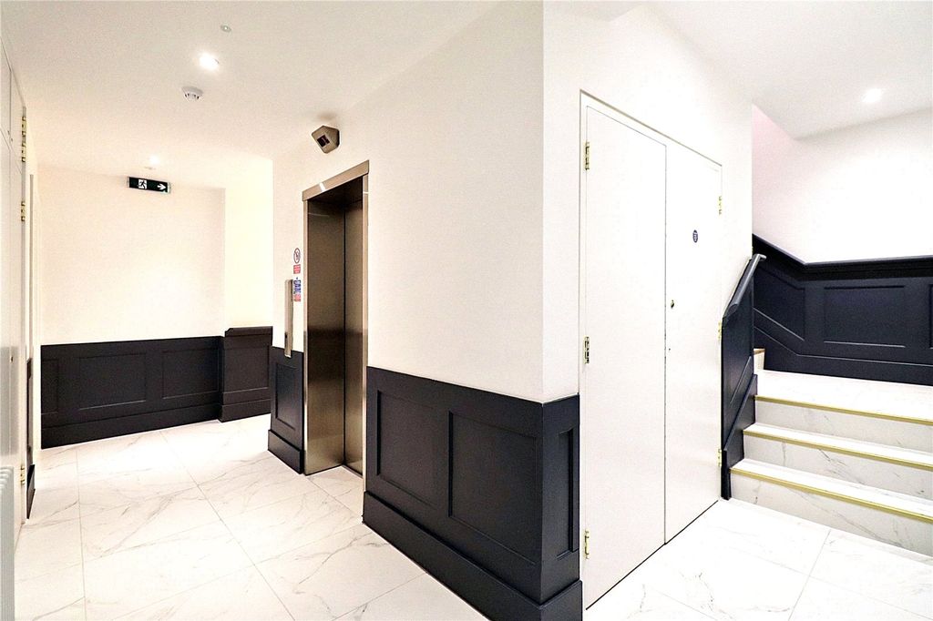 Property photo 2 of 14 Picture No. 11