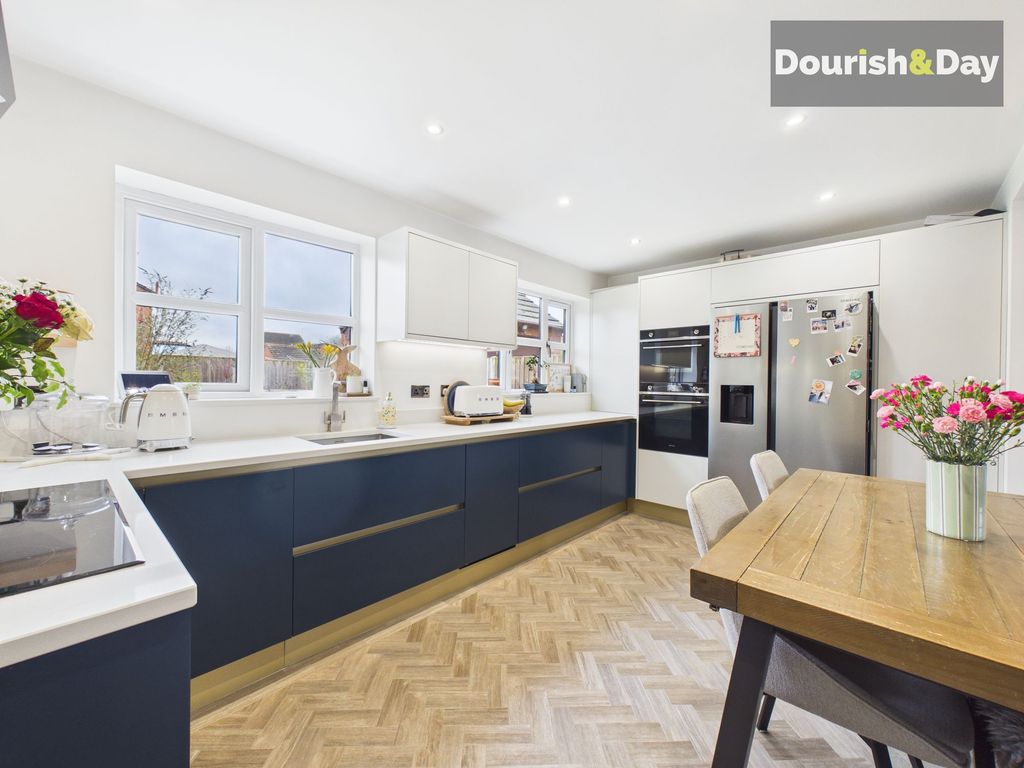 Property photo 3 of 24