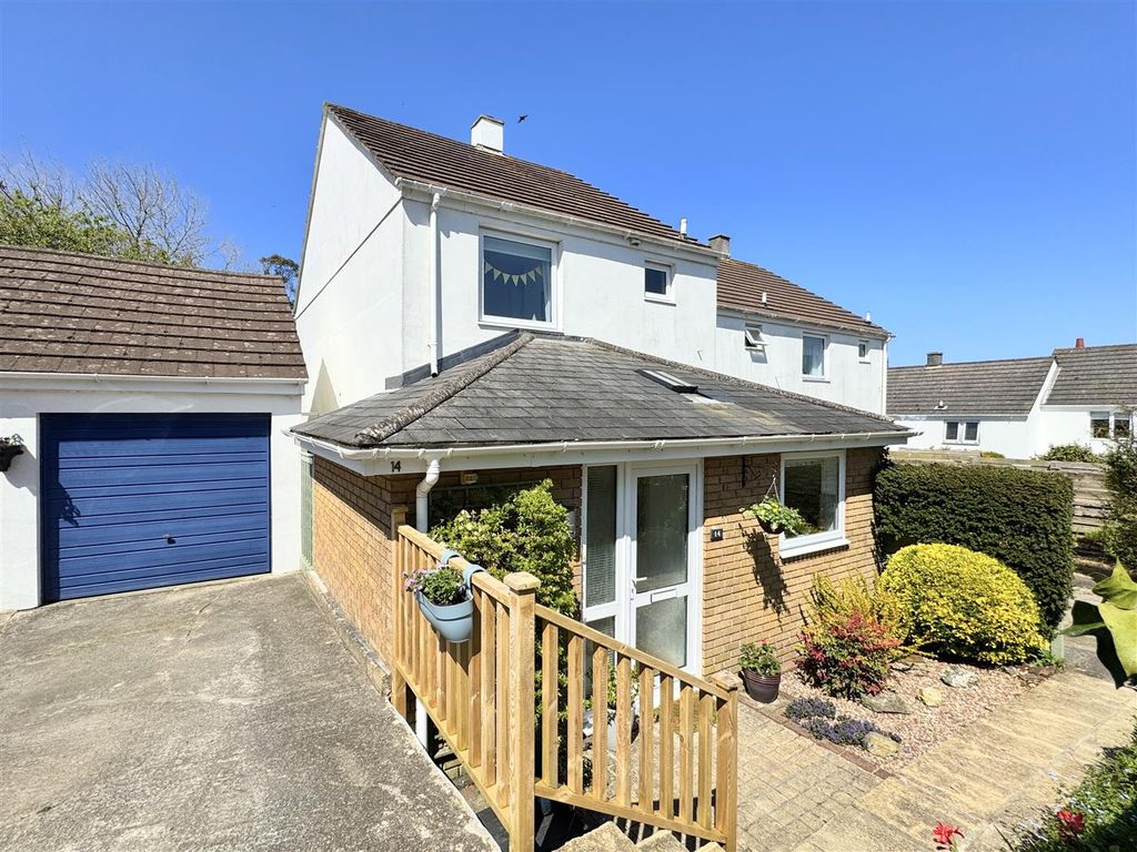 Property photo 1 of 36