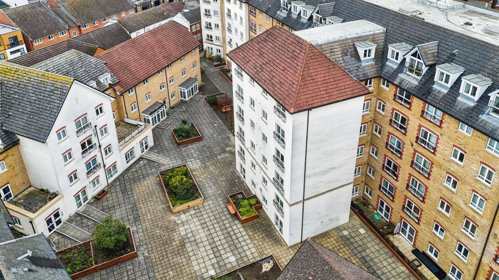 Property photo 1 of 20