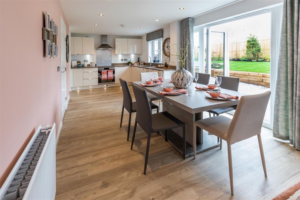 Property photo 2 of 17 Barratt_Huntingtower_004.Jpg