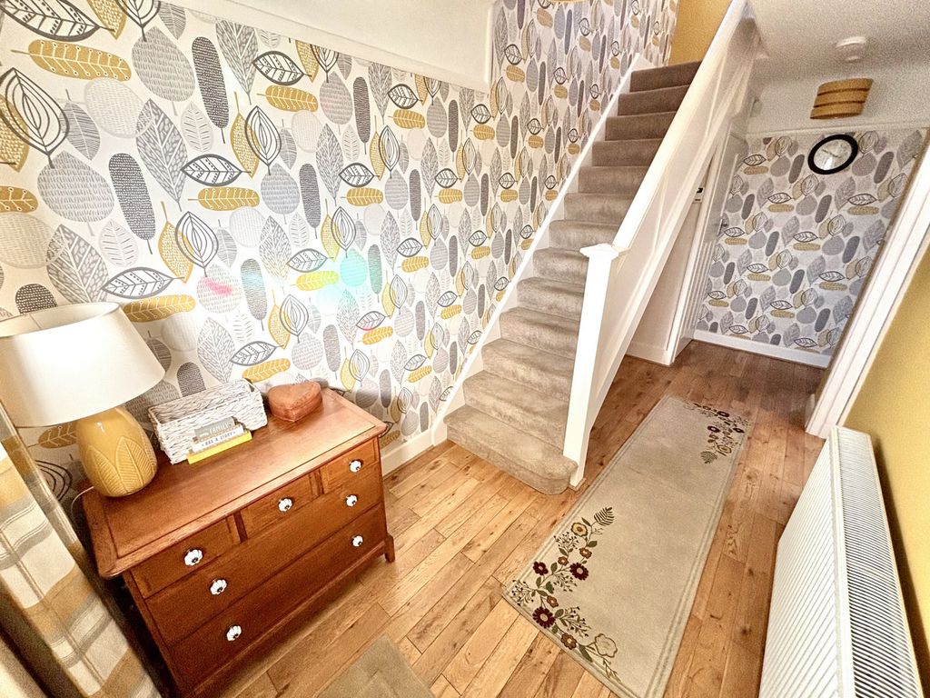 Property photo 3 of 19 Photo 2