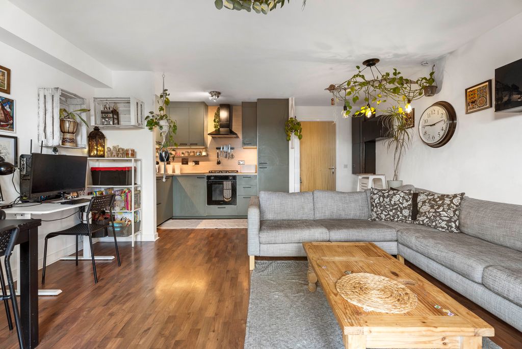 Property photo 3 of 22