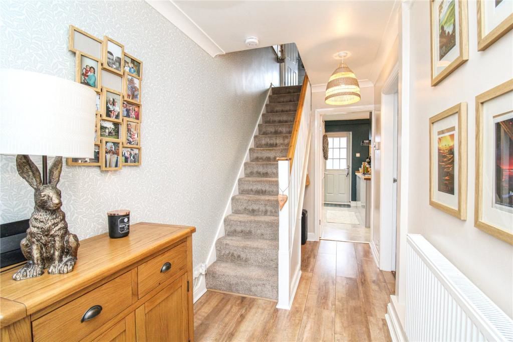 Property photo 2 of 12 Hallway