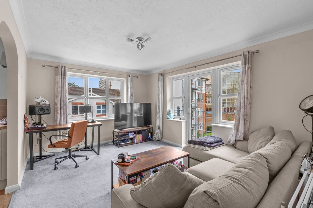 Property photo 3 of 14