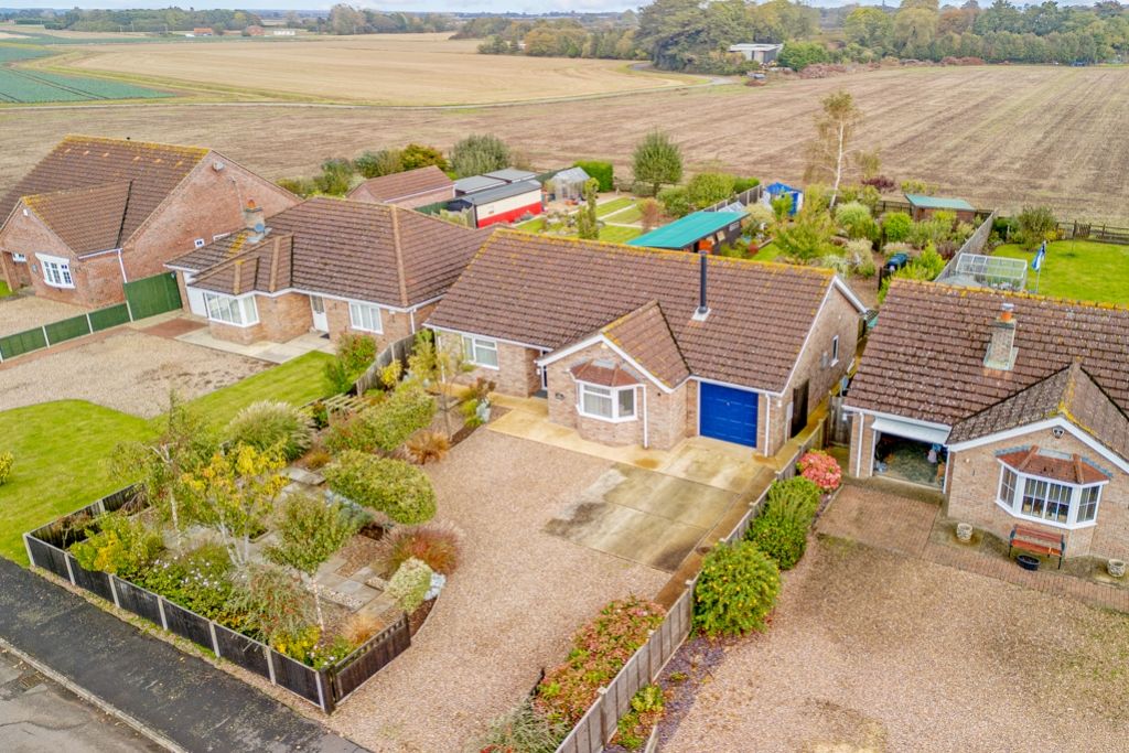 Property photo 1 of 30 The Pantiles (Wrangle)-1