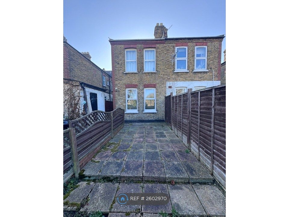 Property photo 3 of 4