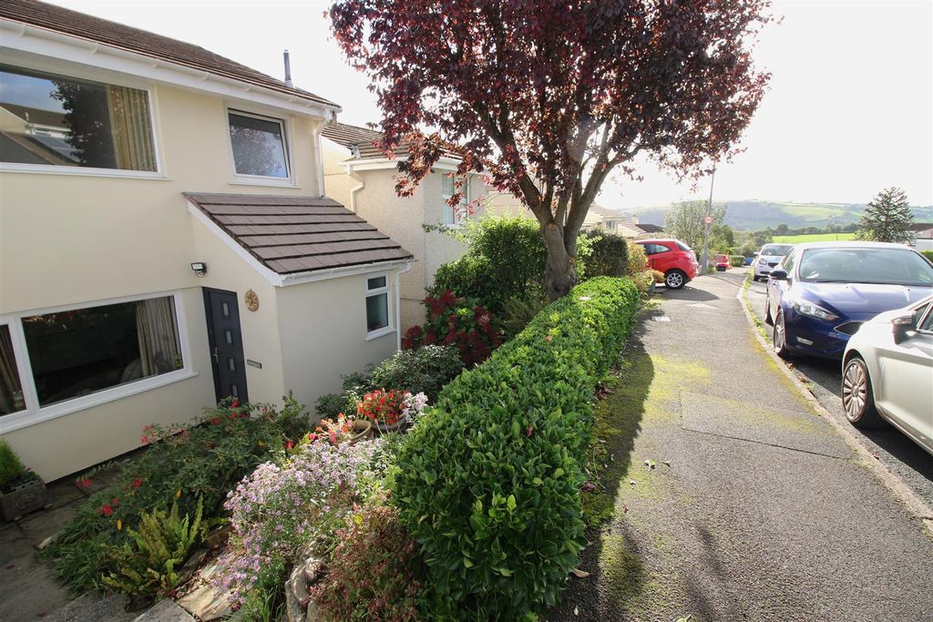 Property photo 1 of 25 Location